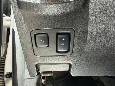 Used 2017 Ford F250 Platinum w/ Platinum Ultimate Package AWD/4WD image 35