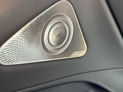 Used 2022 Mercedes-Benz S 580 4MATIC Sedan w/ AMG Line Package image 18