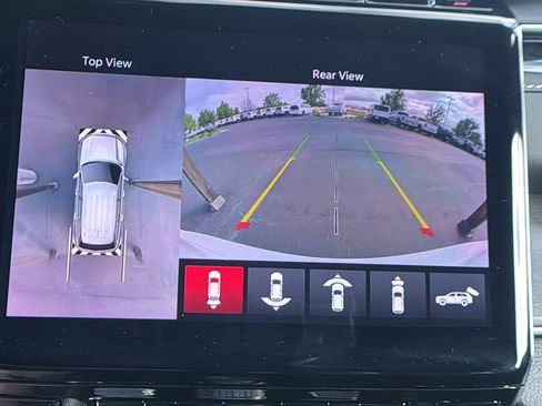 Used 2022 Jeep Grand Cherokee Overland w/ Advanced Protech Group III image 29