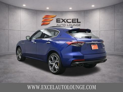 Used 2022 Maserati Levante Modena AWD/4WD image 5