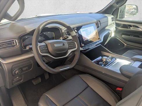 New 2025 Jeep Wagoneer Series II w/ Convenience Group I image 3