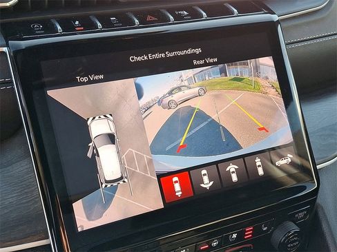 Used 2024 Jeep Grand Cherokee L Limited w/ Luxury Tech Group II image 20