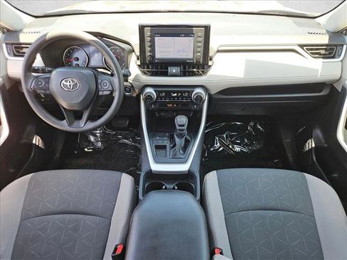 Used 2020 Toyota RAV4 XLE w/ Carpet Mat Package FWD image 22