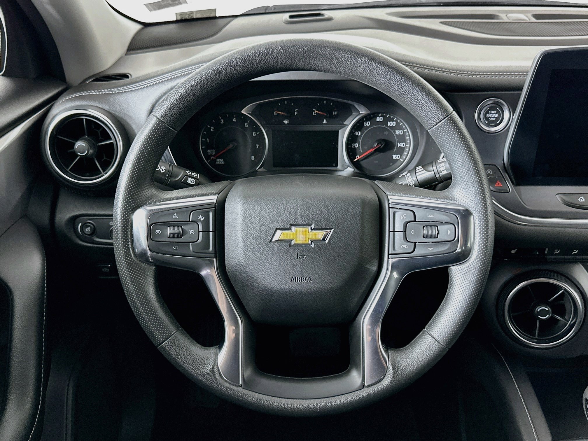 Used 2025 Chevrolet Blazer LT AWD/4WD image 17