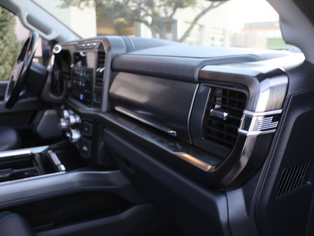 Used 2023 Ford F350 Lariat w/ Lariat Ultimate Package AWD/4WD image 13