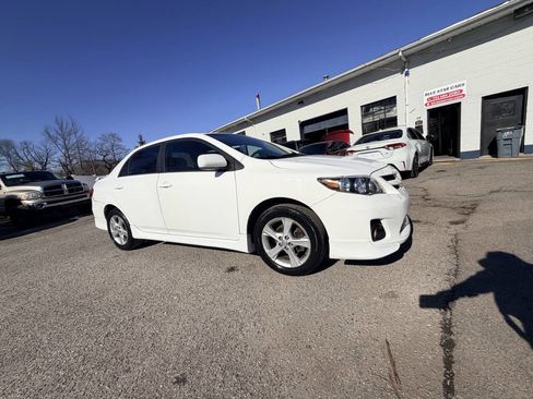 Used 2012 Toyota Corolla S image 13