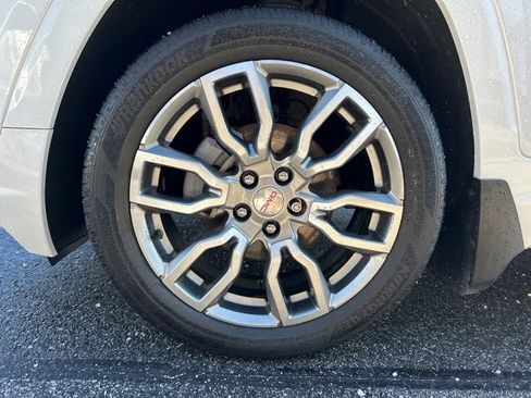 Used 2023 GMC Terrain Denali image 8