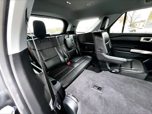 Used 2023 Ford Explorer XLT w/ Equipment Group 202A image 17