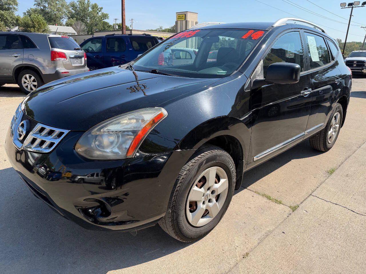 Used 2014 Nissan Rogue S w/ Convenience Package AWD/4WD image 3