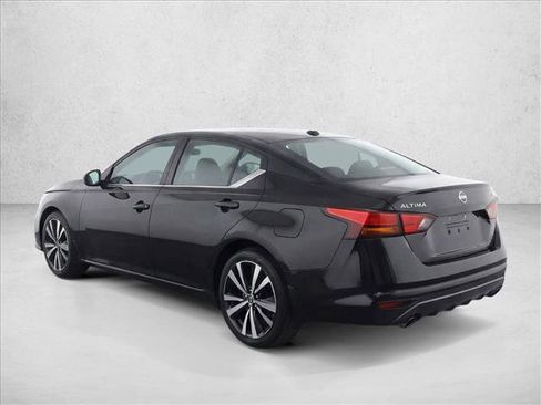 Used 2019 Nissan Altima 2.5 SR FWD image 5