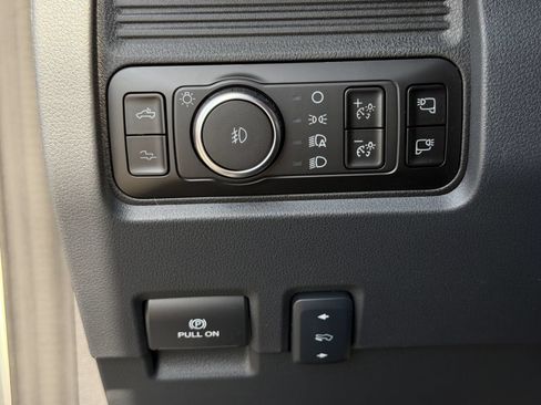 New 2026 Ford F250 Platinum AWD/4WD image 22