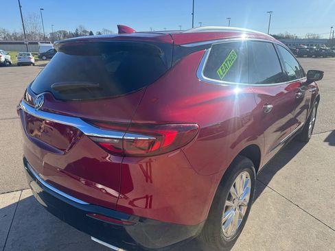 Used 2018 Buick Enclave Essence image 5