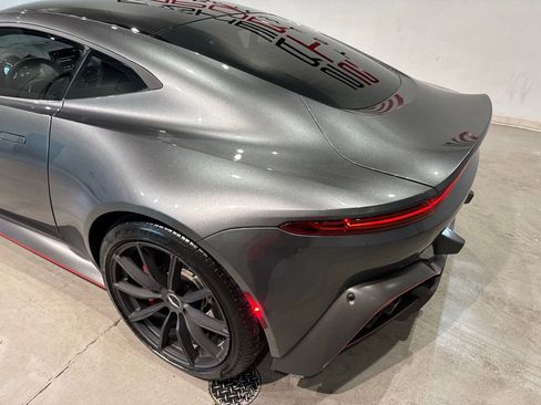 Used 2020 Aston Martin V8 Vantage Coupe image 16