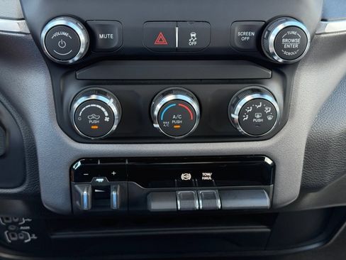 Used 2024 RAM 3500 Big Horn image 28