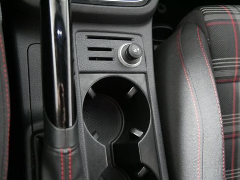 Used 2015 Volkswagen GTI S FWD image 33