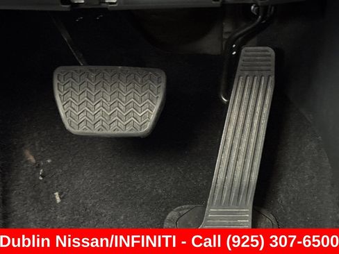 Used 2025 Toyota RAV4 XLE AWD/4WD image 45