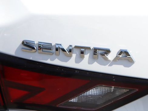 Used 2023 Nissan Sentra SV FWD image 41