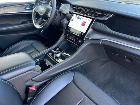 Used 2023 Jeep Grand Cherokee 30th Anniversary image 17