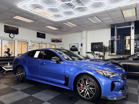 Used 2023 Kia Stinger GT-Line w/ Sun & Sound Package RWD image 3