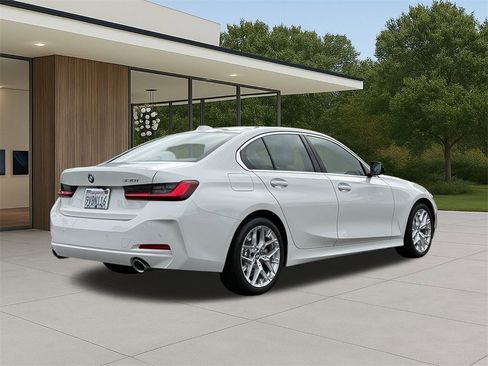 Used 2025 BMW 330i 330i w/ Convenience Package image 8