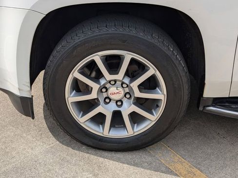 Used 2020 GMC Yukon XL Denali image 9