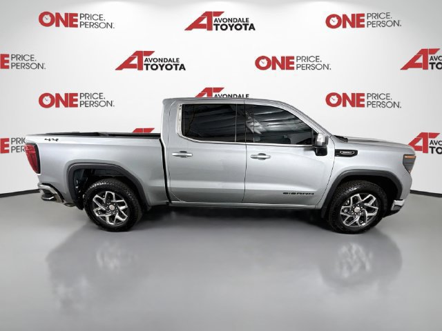 Used 2026 GMC Sierra 1500 SLE w/ LPO, Black Badging Package AWD/4WD image 8