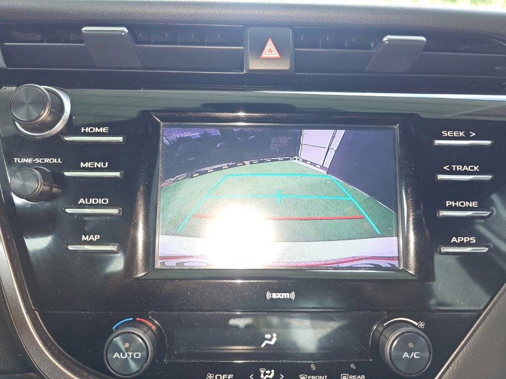 Used 2020 Toyota Camry SE FWD image 23