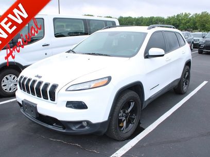 Used 2018 Jeep Cherokee Latitude w/ Altitude Package