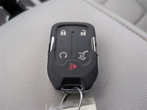 Used 2018 GMC Acadia SLT image 30