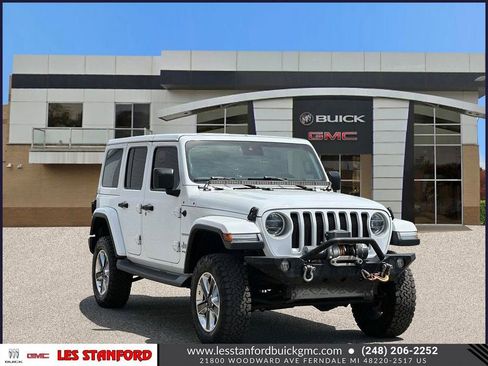 Used 2019 Jeep Wrangler Unlimited Sahara AWD/4WD image 8
