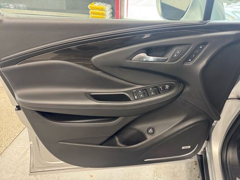 Used 2019 Buick Envision Premium w/ Driver Confidence Package AWD/4WD image 15