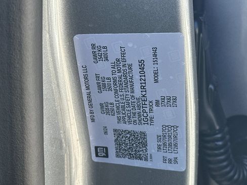 Used 2024 Chevrolet Colorado ZR2 w/ ZR2 Convenience Package III AWD/4WD image 28