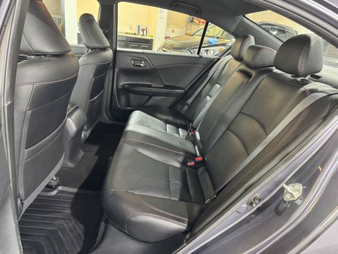 Used 2017 Honda Accord Sport Special Edition image 28