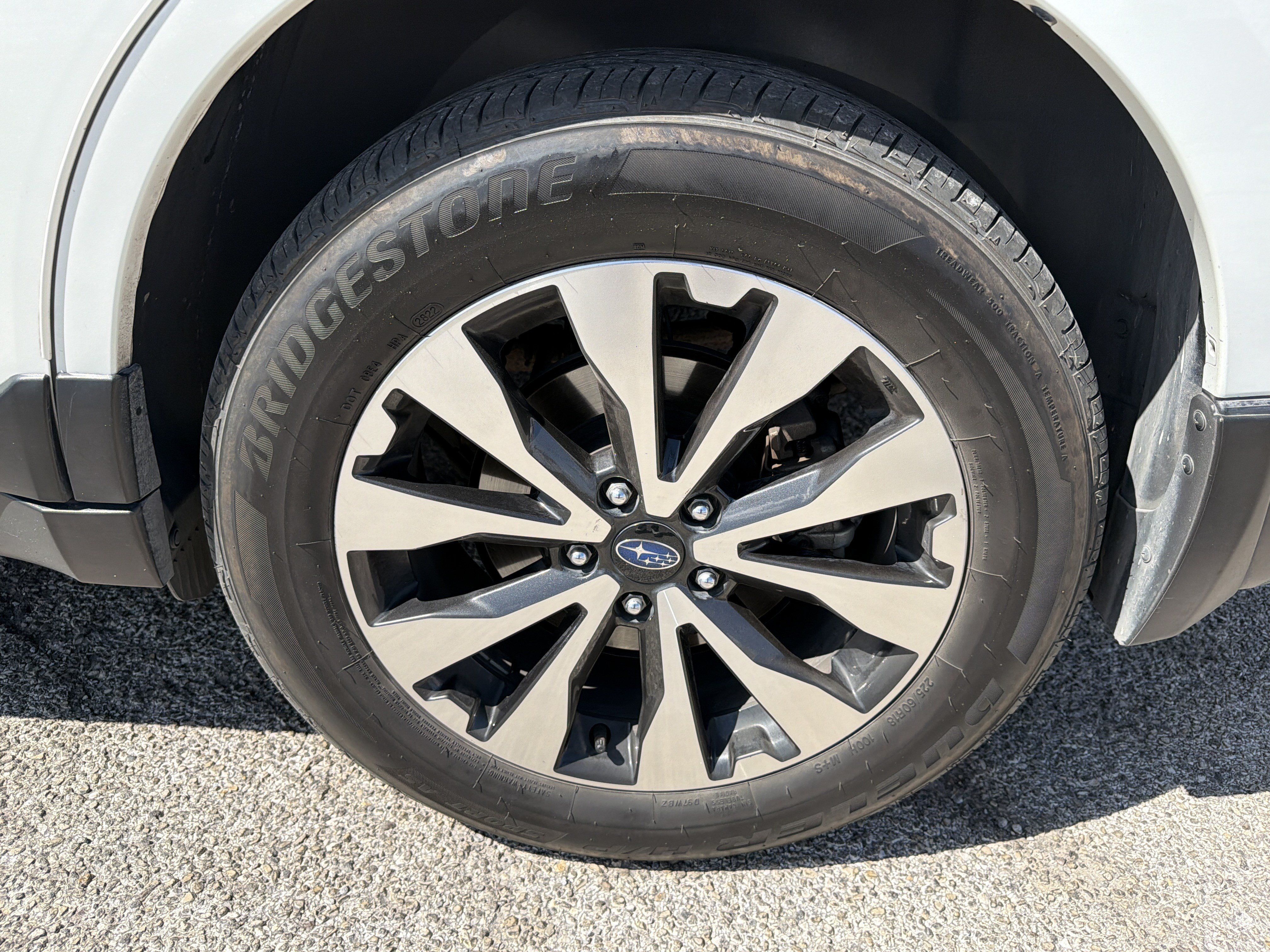 Used 2017 Subaru Outback 2.5i Limited AWD/4WD image 9