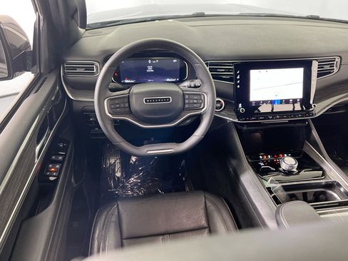 Used 2022 Jeep Wagoneer Series II AWD/4WD image 22