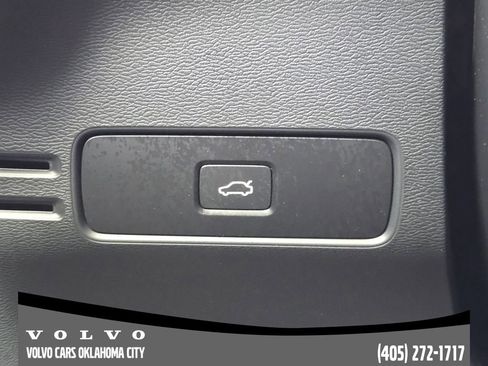 Certified 2024 Volvo XC40 Recharge Plus w/ Protection Package Premier image 20