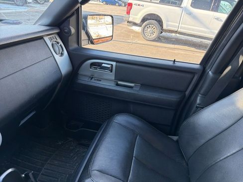 Used 2015 Ford Expedition EL XLT w/ Equipment Group 202A image 4