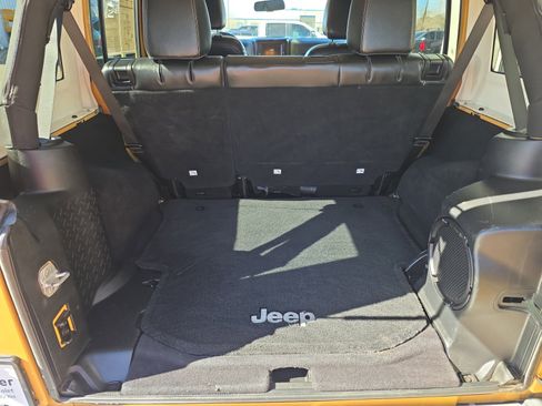 Used 2013 Jeep Wrangler Unlimited Sahara w/ Connectivity Group image 27