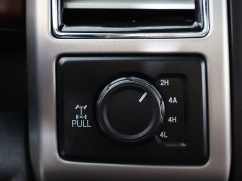 Used 2019 Ford F150 Platinum w/ Equipment Group 701A Luxury image 40