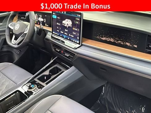 New 2026 Volkswagen Tiguan SEL R-Line AWD/4WD image 31