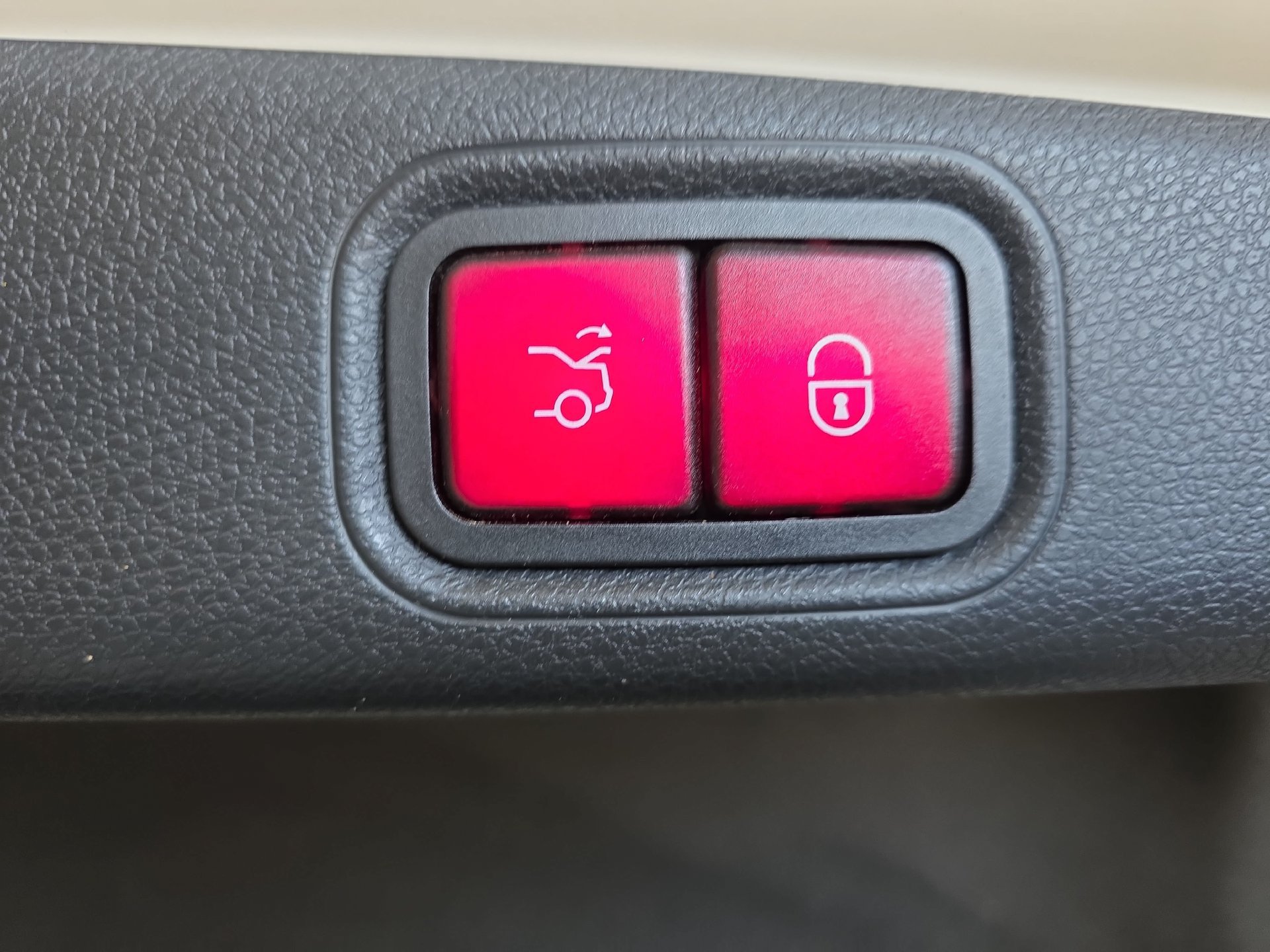 Certified 2020 Mercedes-Benz E 350 4MATIC Sedan image 13