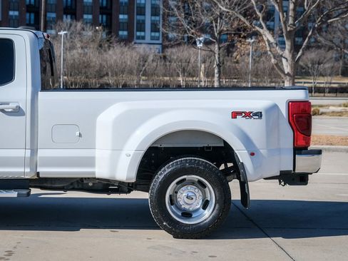 Used 2020 Ford F350 Lariat w/ Lariat Ultimate Package image 12