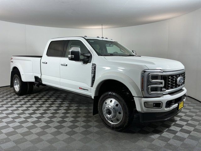 Used 2026 Ford F450 Platinum w/ Platinum Plus Package AWD/4WD image 3
