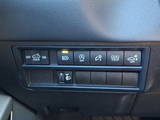 Certified 2025 Toyota Tundra Limited AWD/4WD image 23