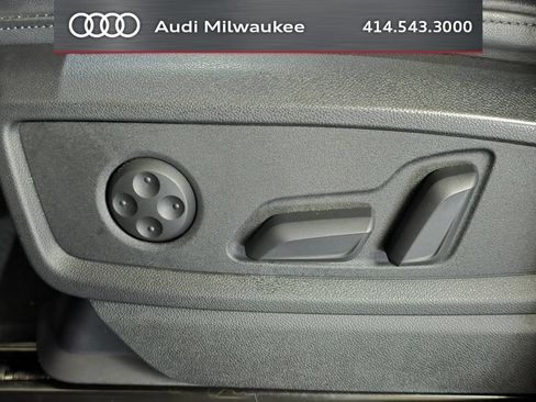 Used 2023 Audi Q5 2.0T Premium Plus w/ Premium Plus Package AWD/4WD image 18