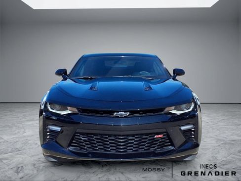 Used 2018 Chevrolet Camaro SS RWD image 3