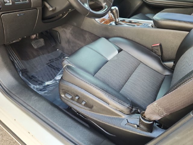 Used 2014 Chevrolet Impala LT w/ Convenience Package FWD image 21