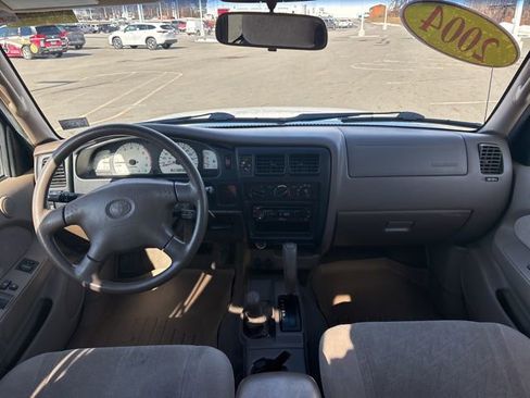 Used 2004 Toyota Tacoma 4x4 Xtracab V6 image 16