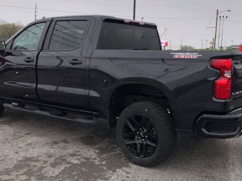 Used 2023 Chevrolet Silverado 1500 Custom Trail Boss AWD/4WD image 5