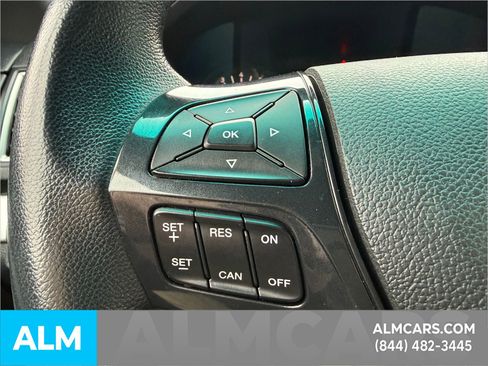 Used 2016 Ford Explorer XLT image 29